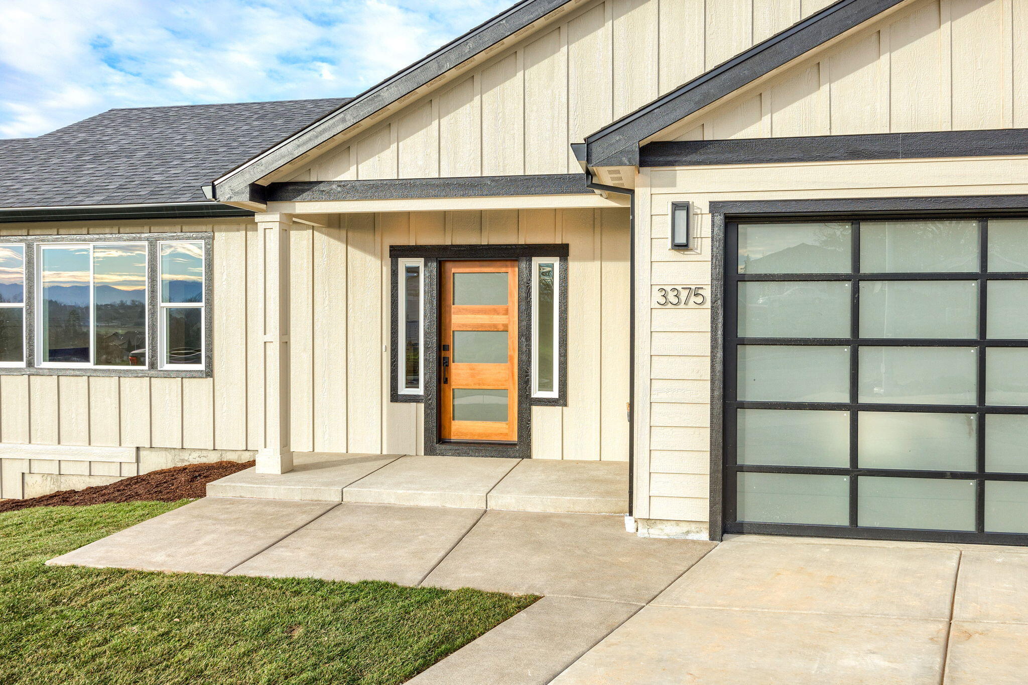 3375 Viewpoint Drive