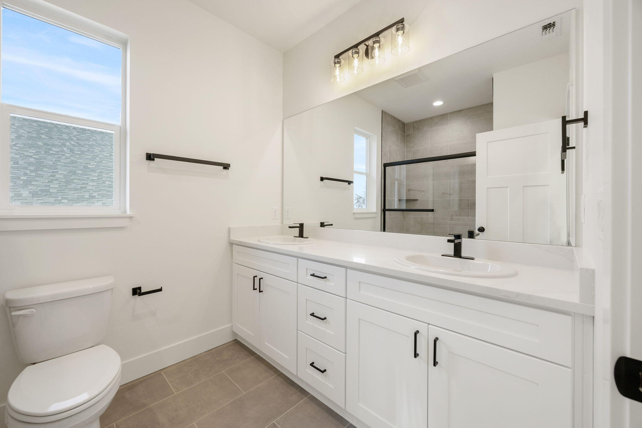 3375 Viewpoint Drive