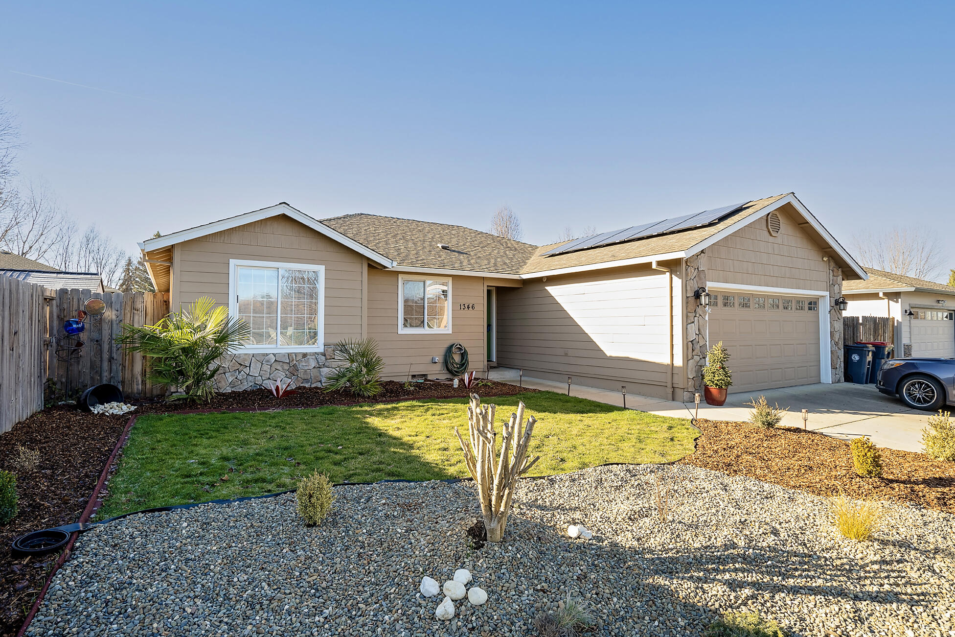 1346 Alex Way