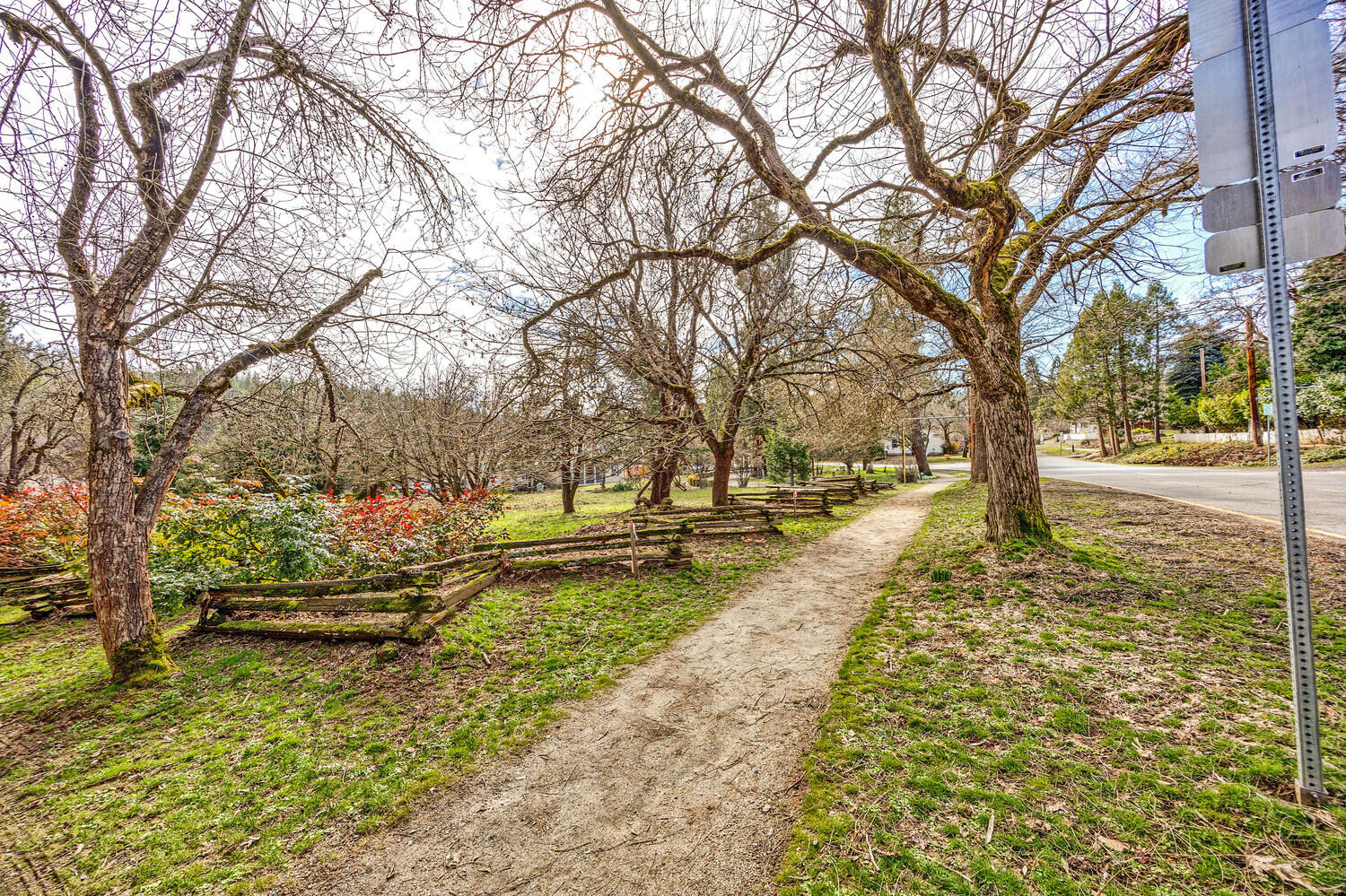 385 S Oregon Street, TL 502/503