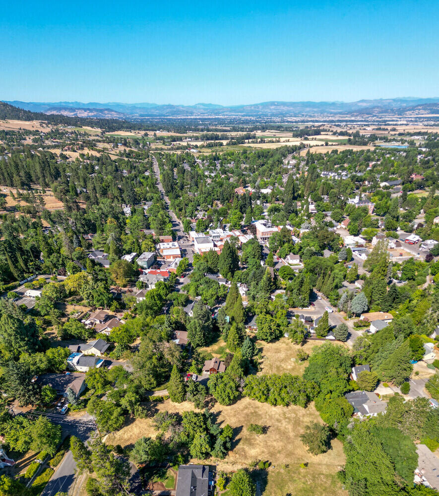 385 S Oregon Street, TL 502/503