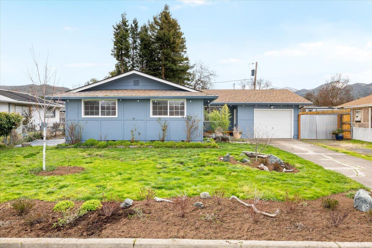 105 N 4th Street