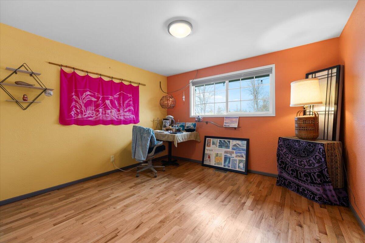 105 N 4th Street