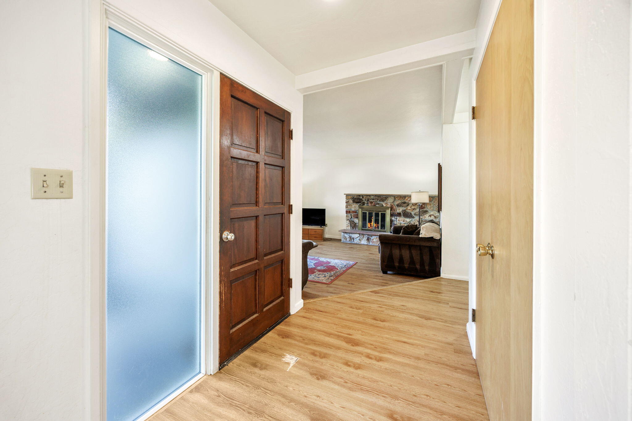 870 S 3rd Street