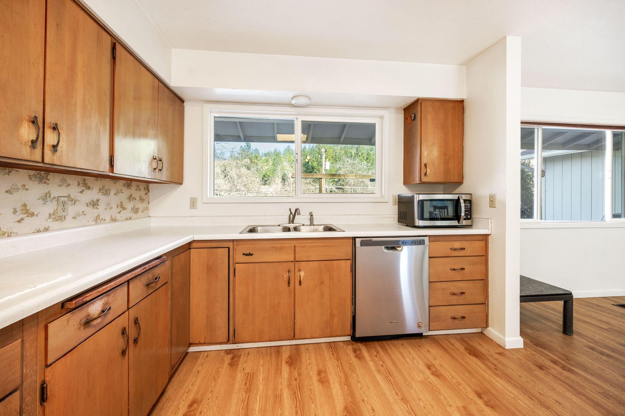 870 S 3rd Street