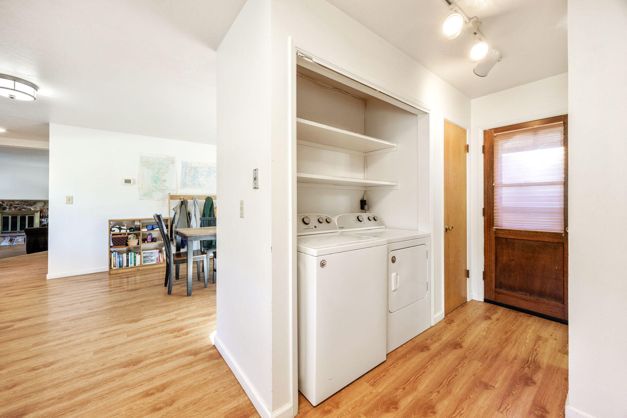 870 S 3rd Street