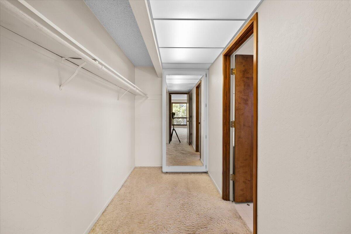 53 S Foothill Road