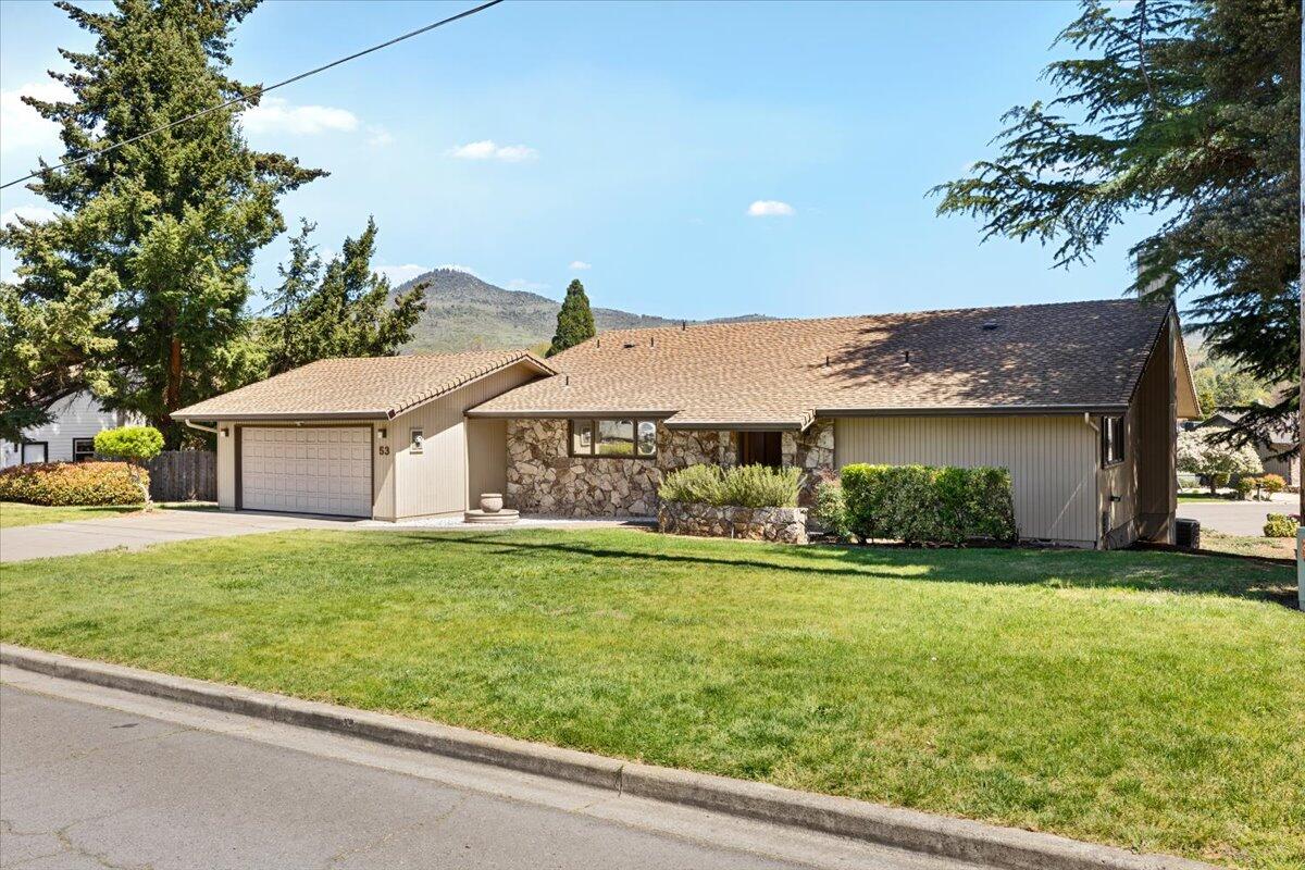 53 S Foothill Road
