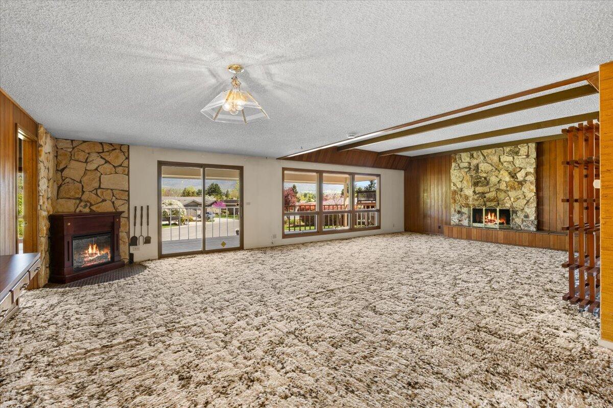 53 S Foothill Road