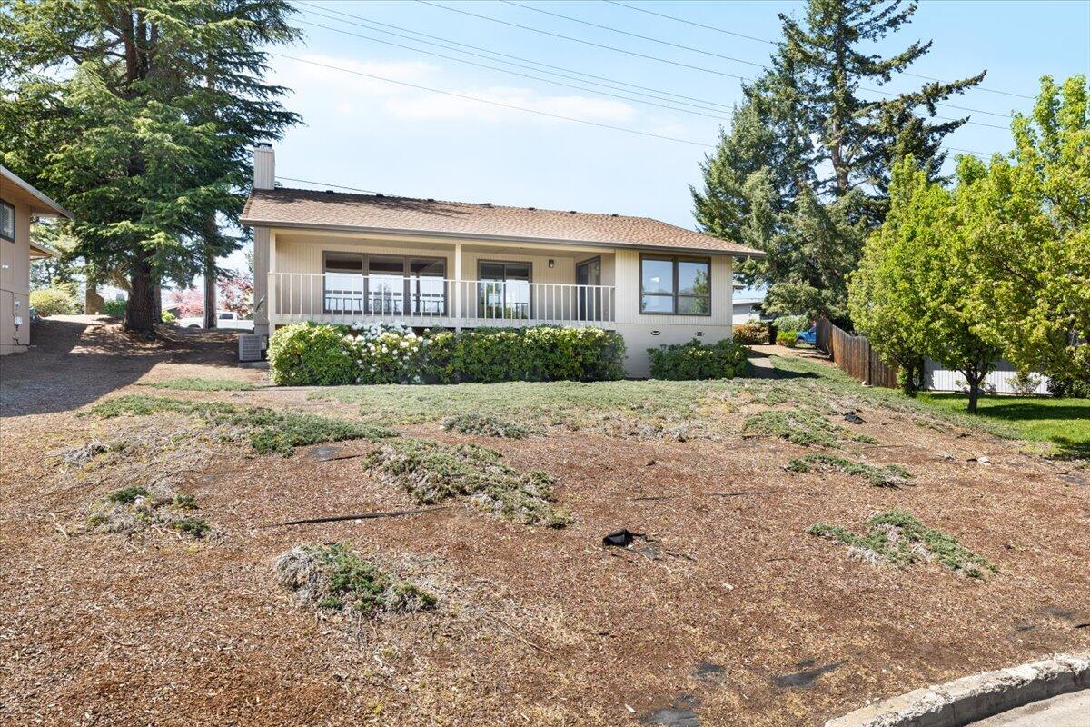 53 S Foothill Road