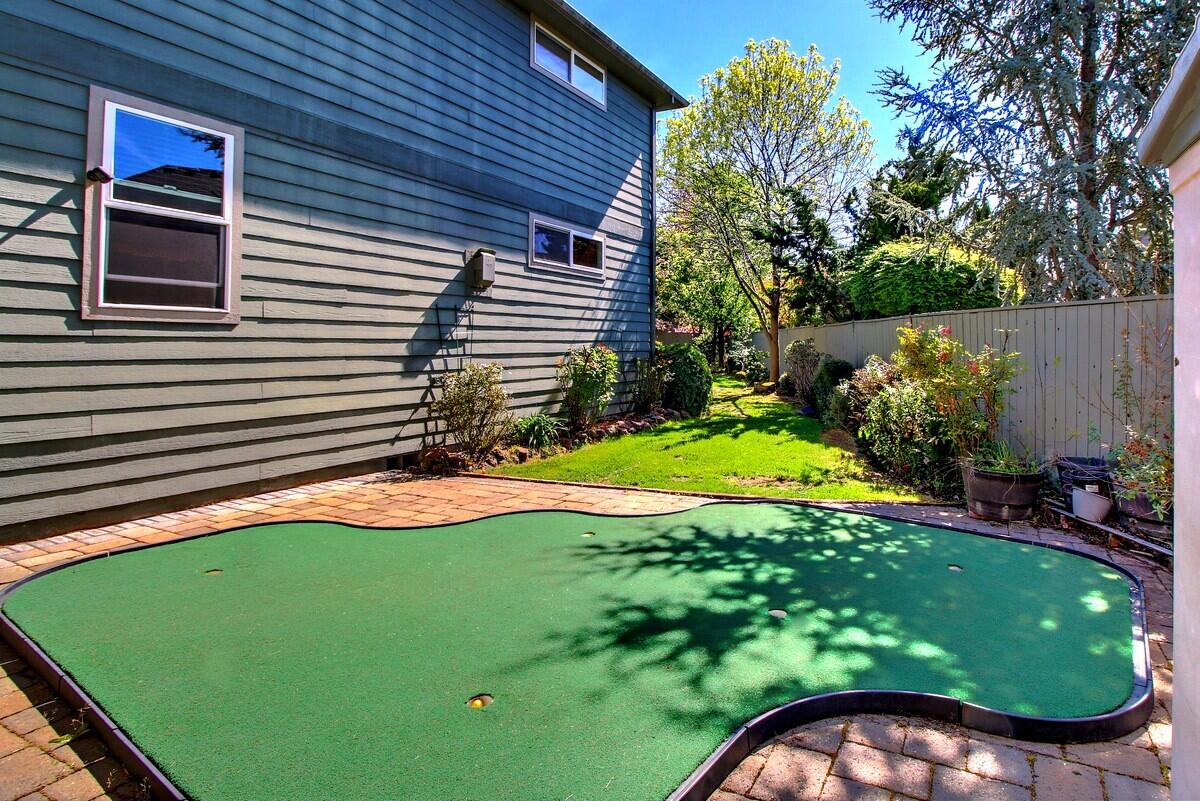 417 Stanford Avenue