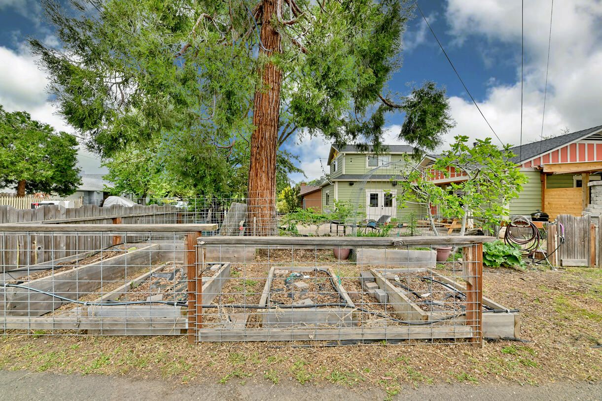 3747 Hilsinger Road
