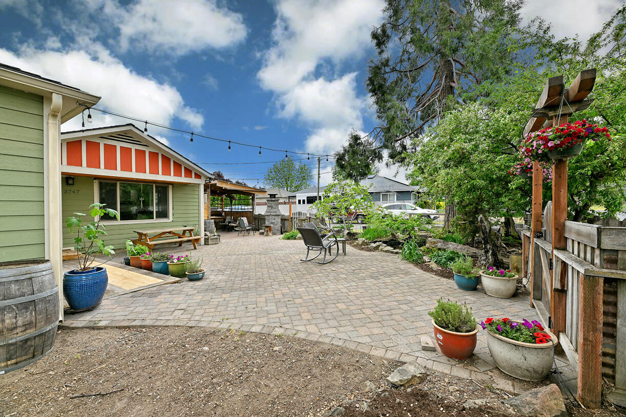 3747 Hilsinger Road