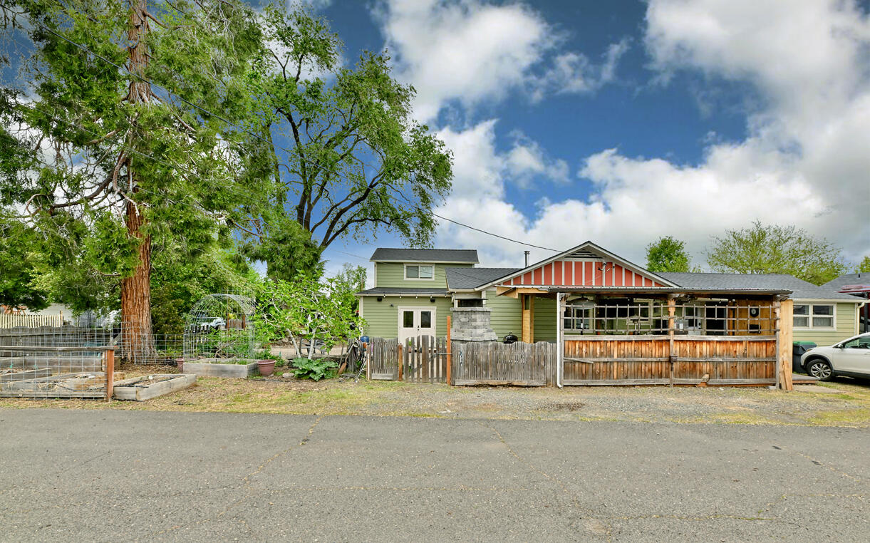 3747 Hilsinger Road