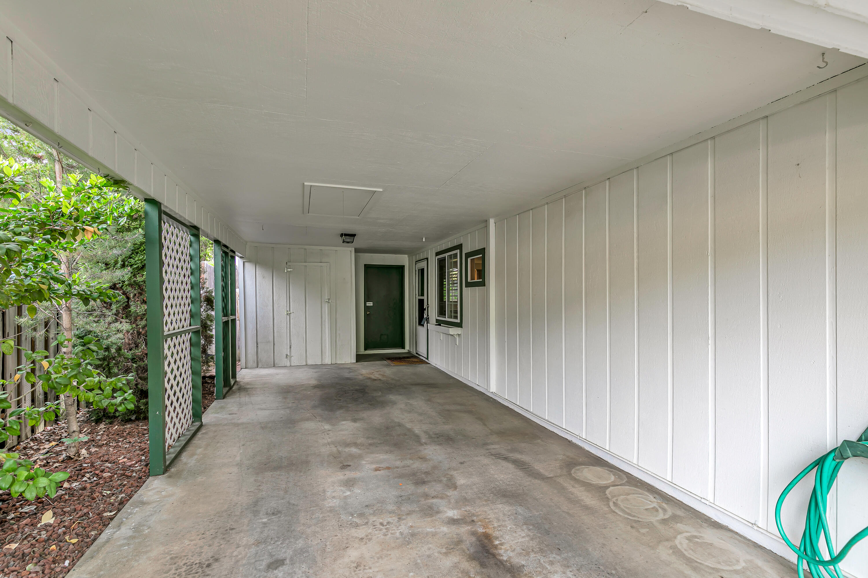 728 Brookside Circle