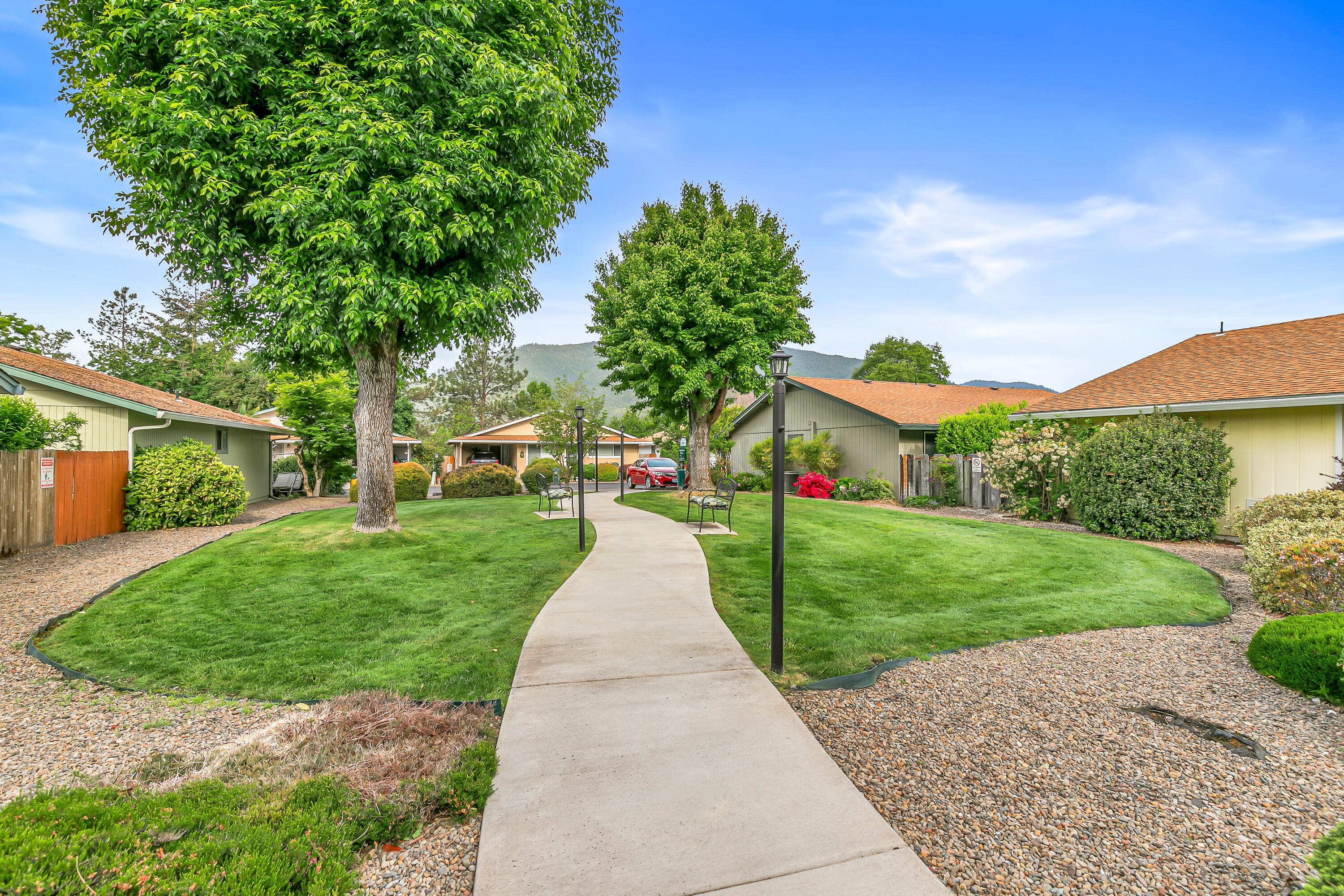 728 Brookside Circle