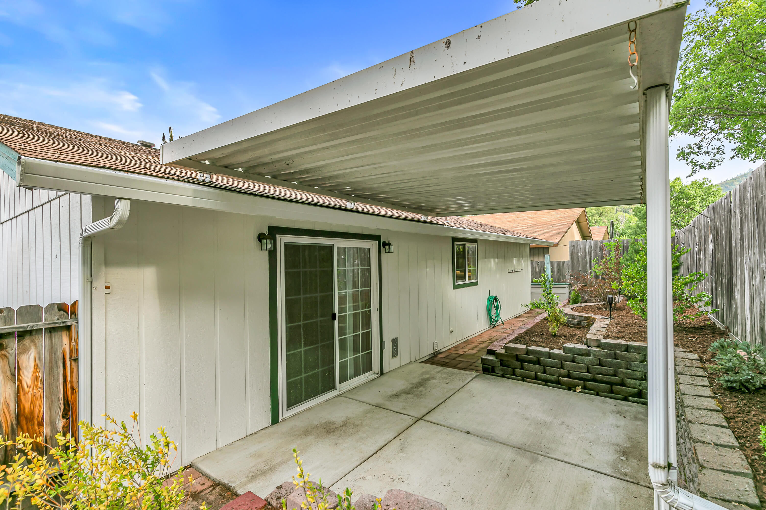 728 Brookside Circle