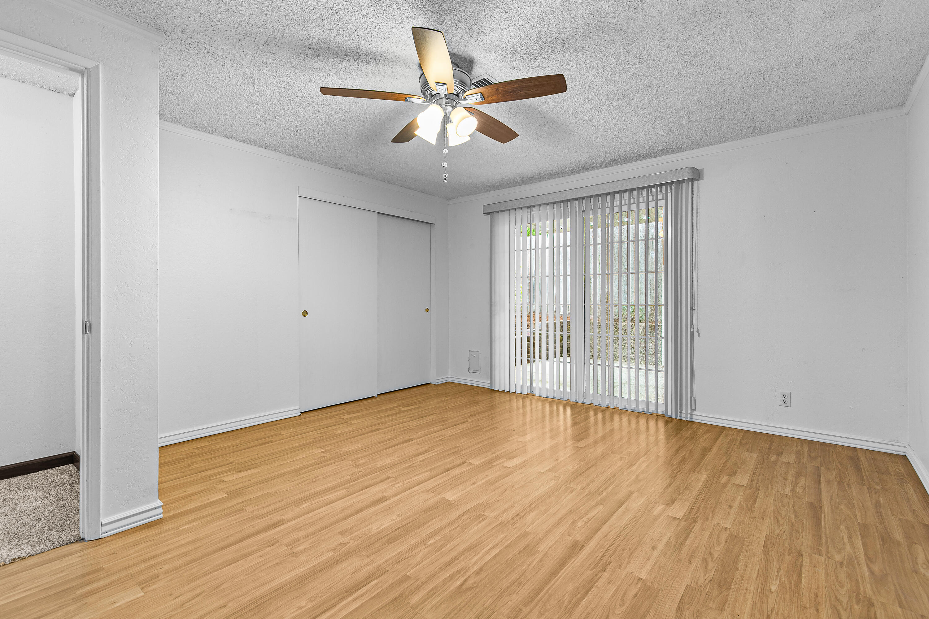 728 Brookside Circle