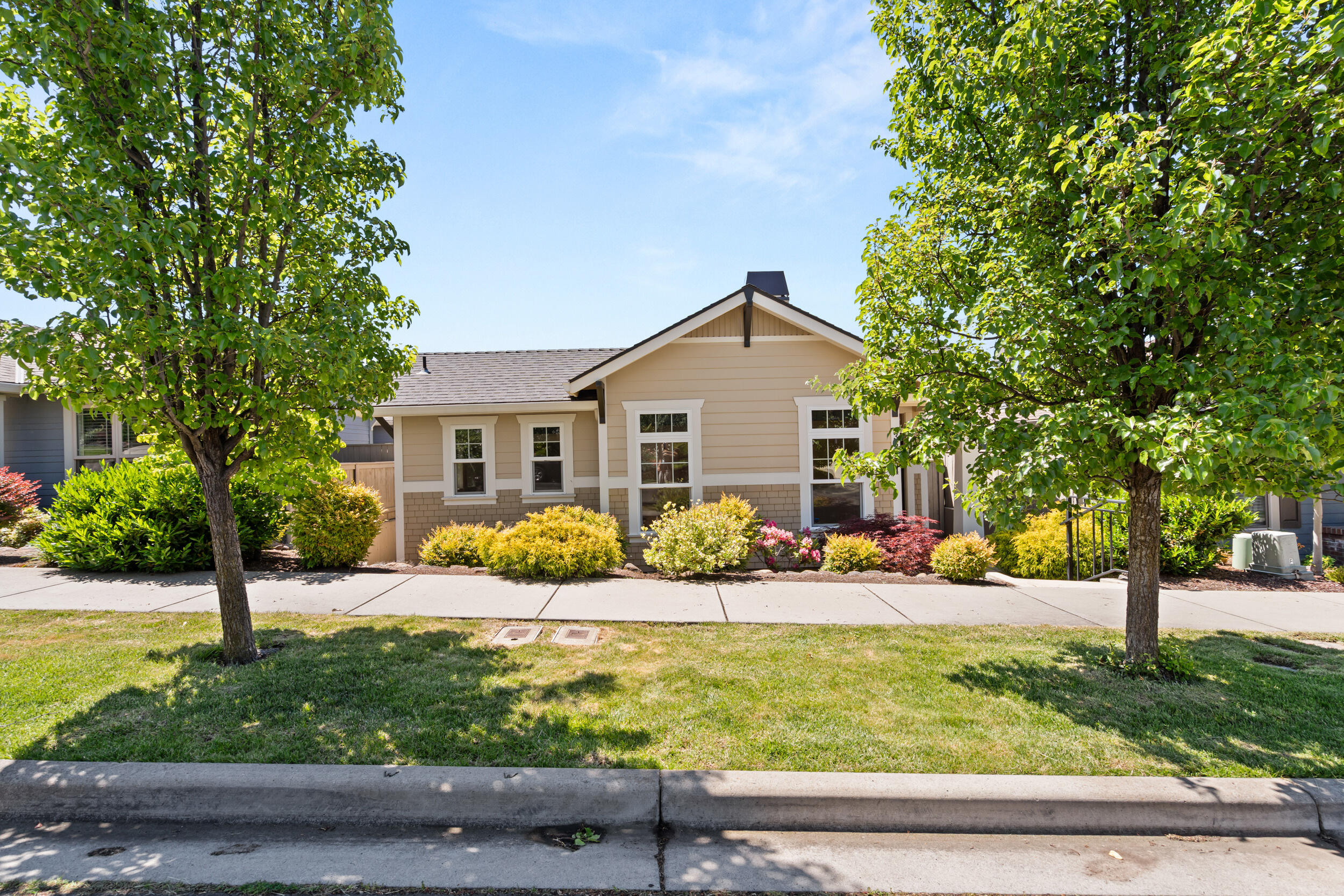 3844 Calle Vista Drive