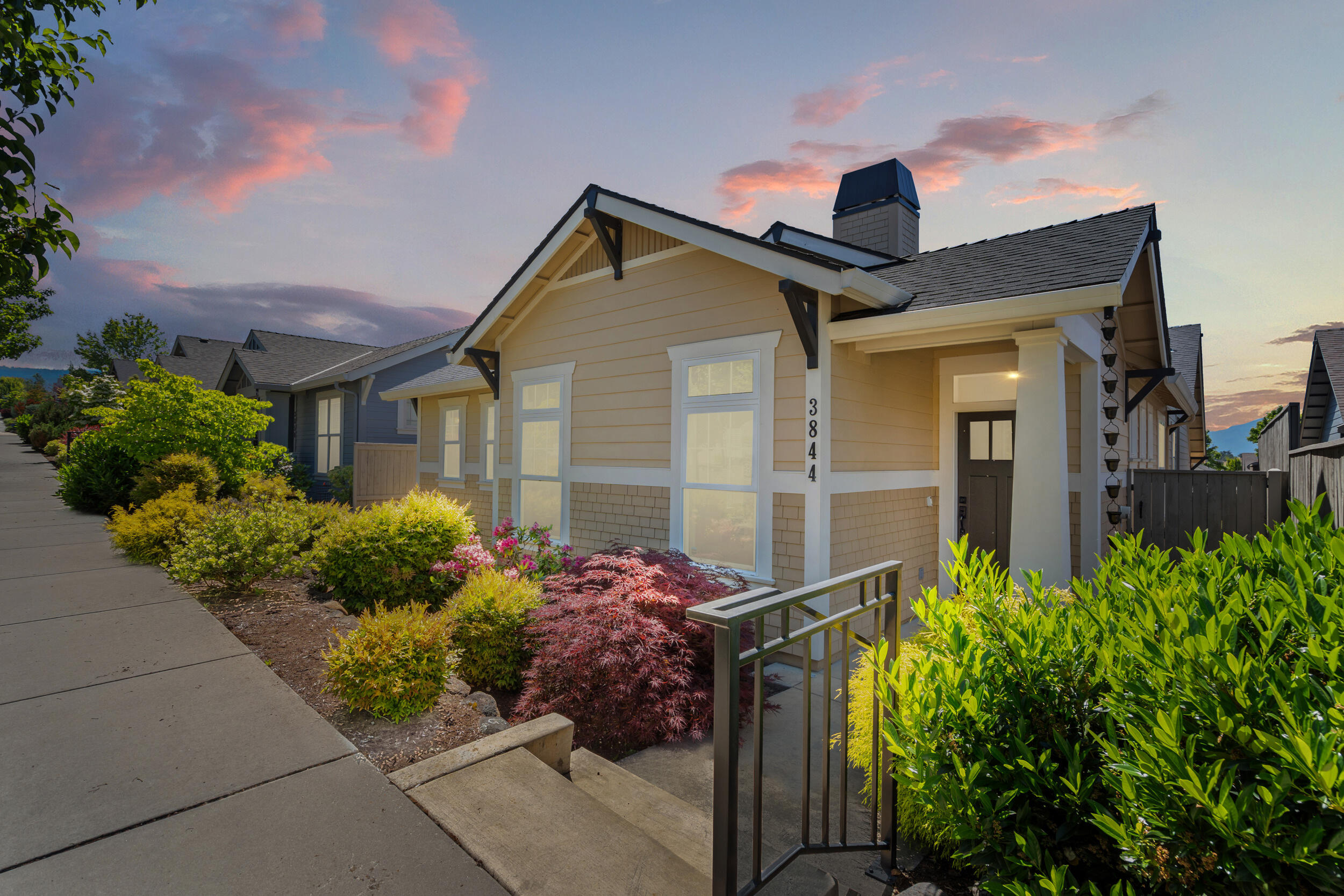 3844 Calle Vista Drive