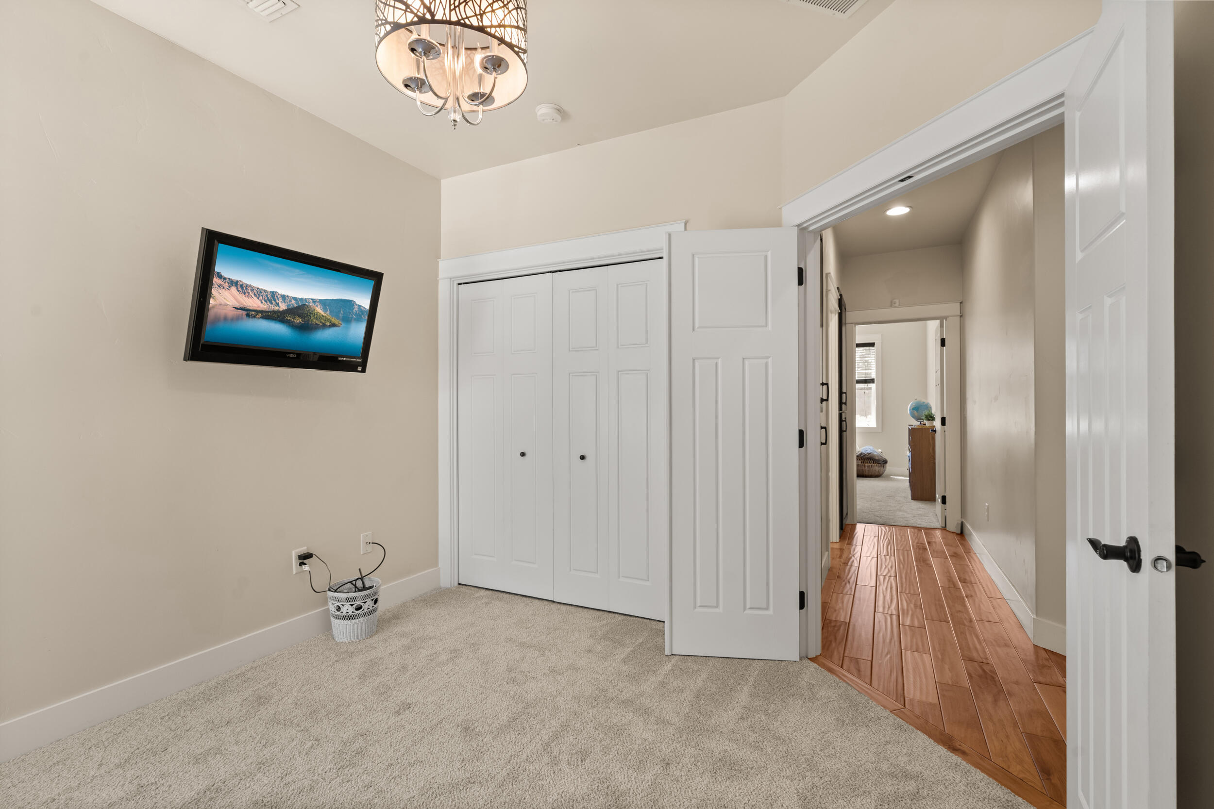 3844 Calle Vista Drive