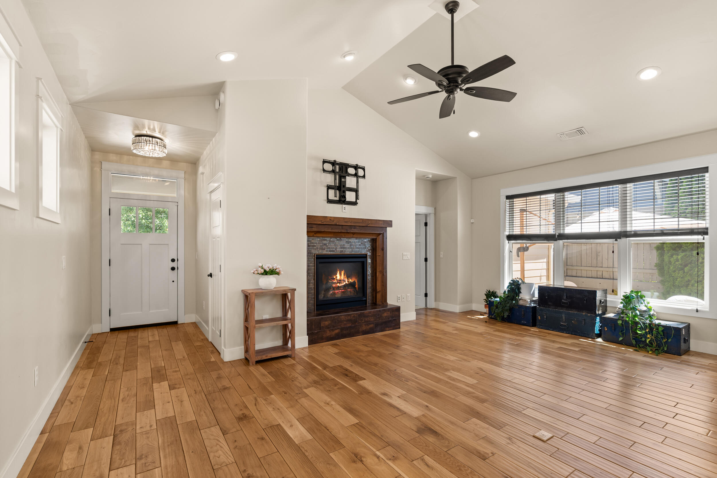3844 Calle Vista Drive
