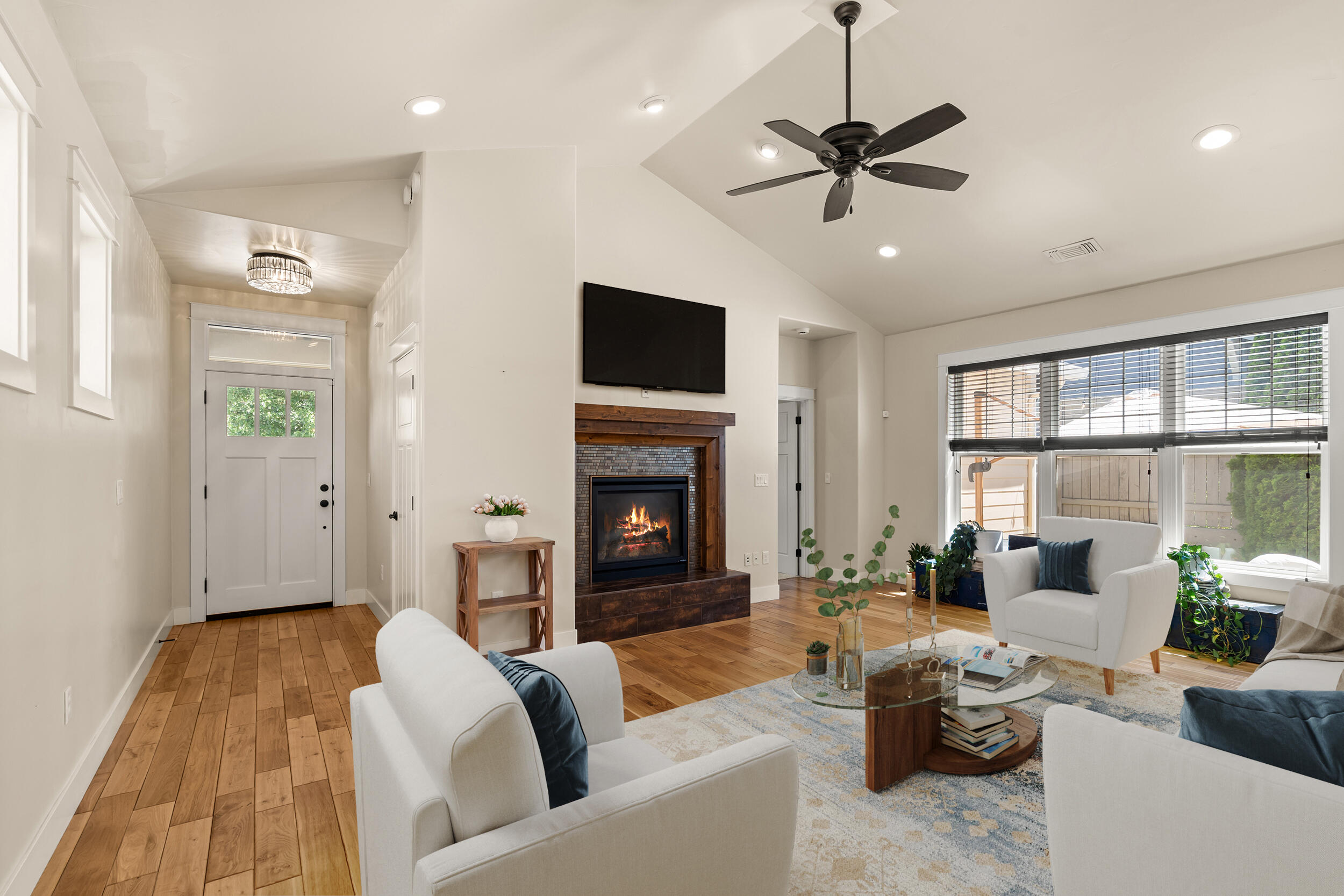 3844 Calle Vista Drive