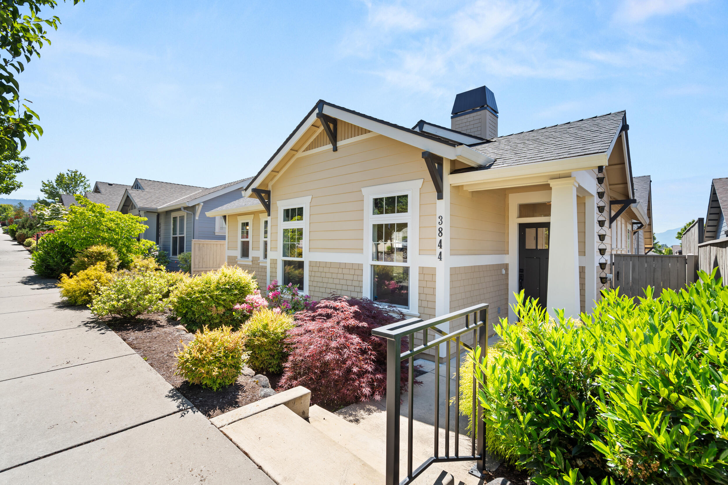 3844 Calle Vista Drive