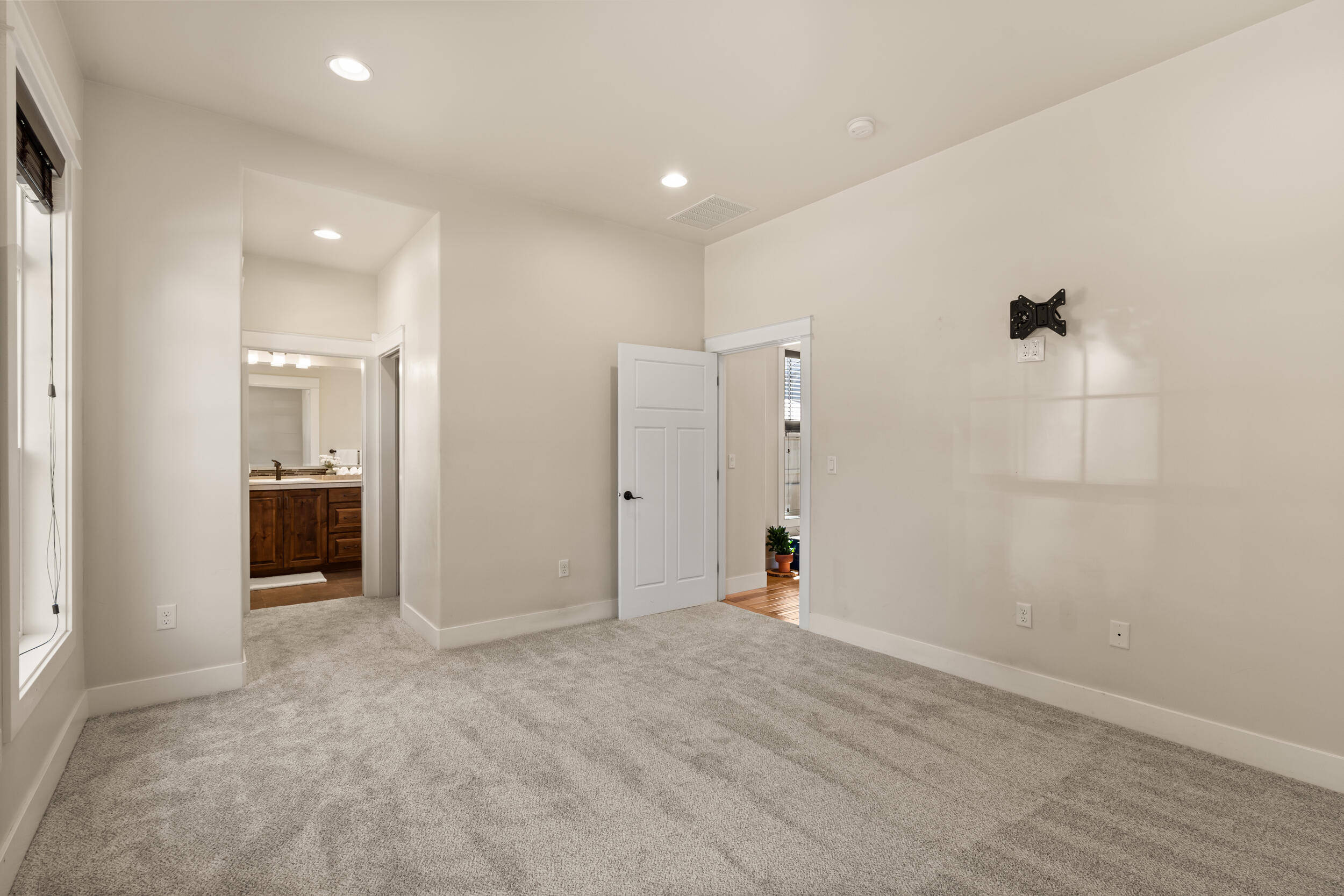 3844 Calle Vista Drive