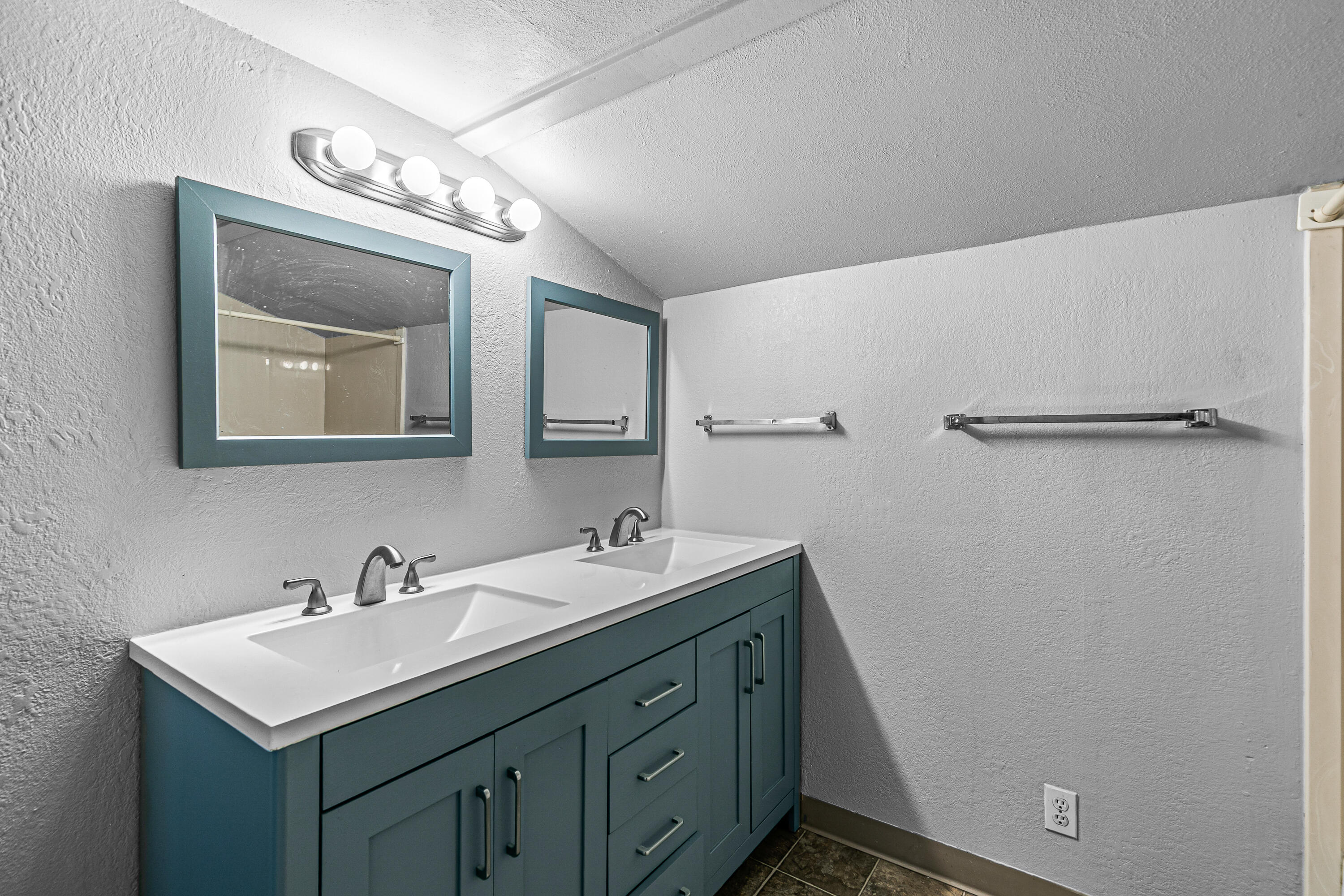 2615 Glory C Road