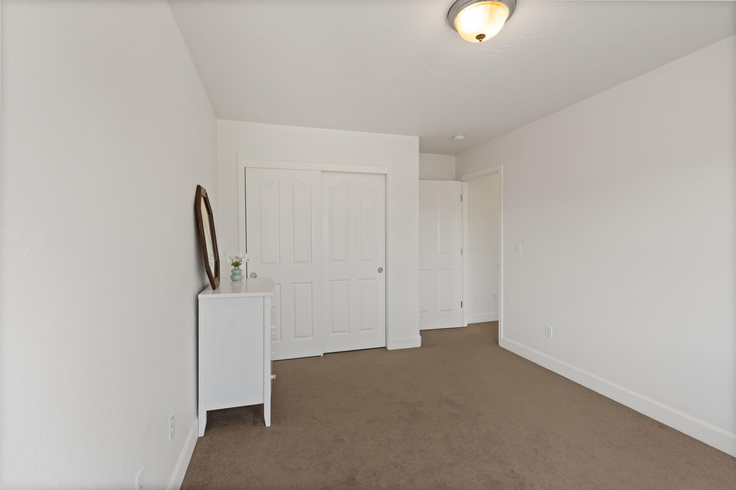 136 Dianne Way
