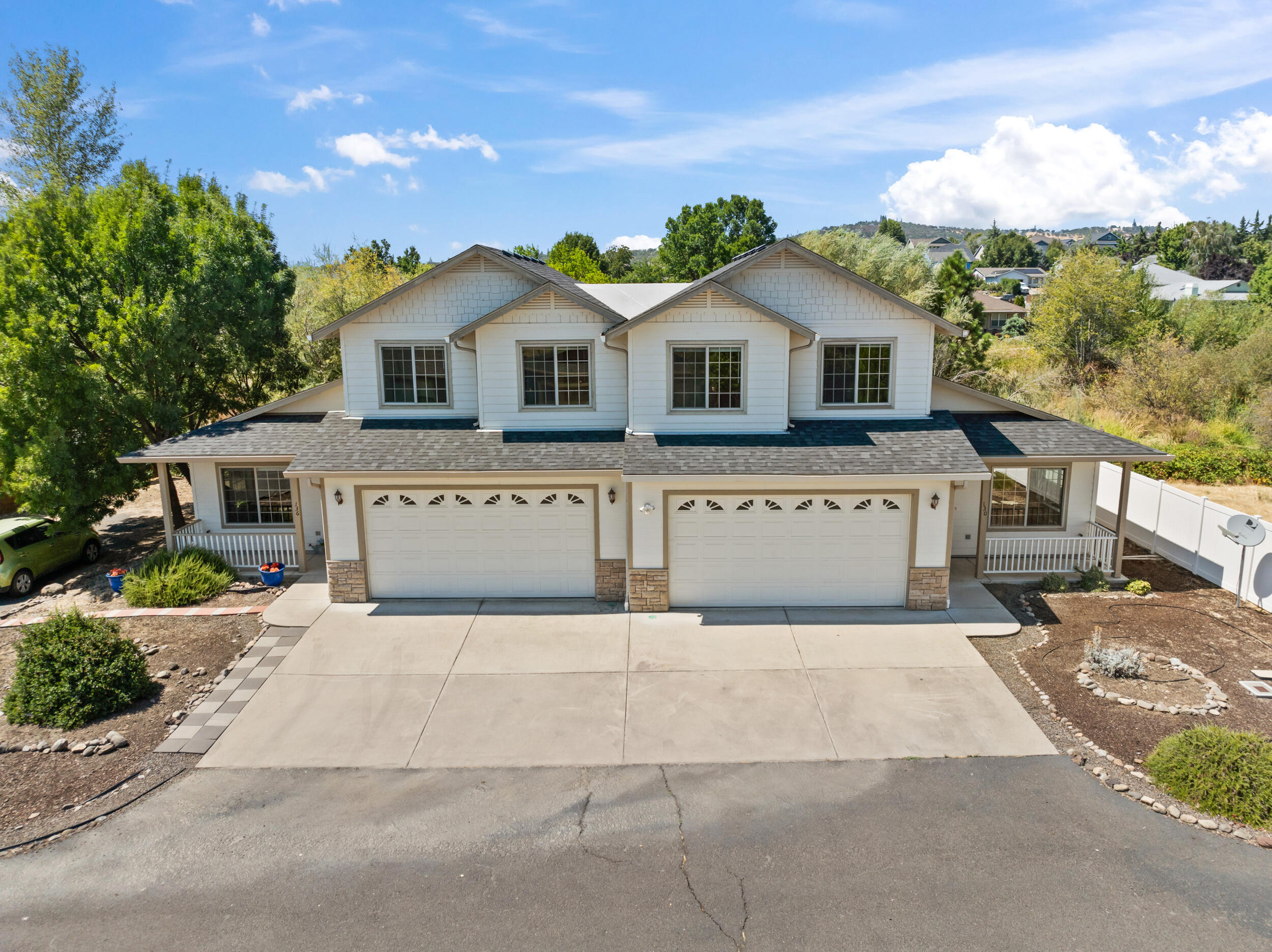 136 Dianne Way