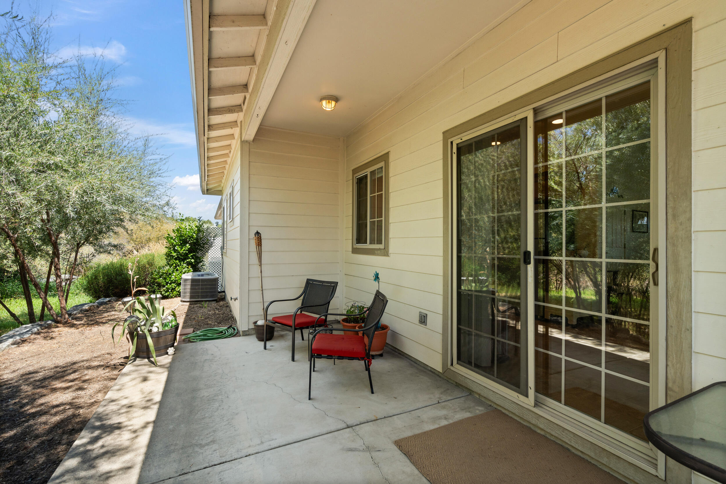 136 Dianne Way