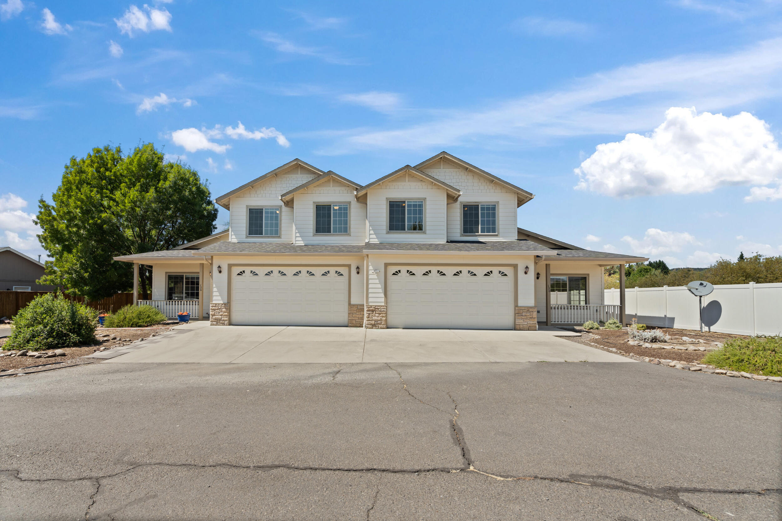 136 Dianne Way