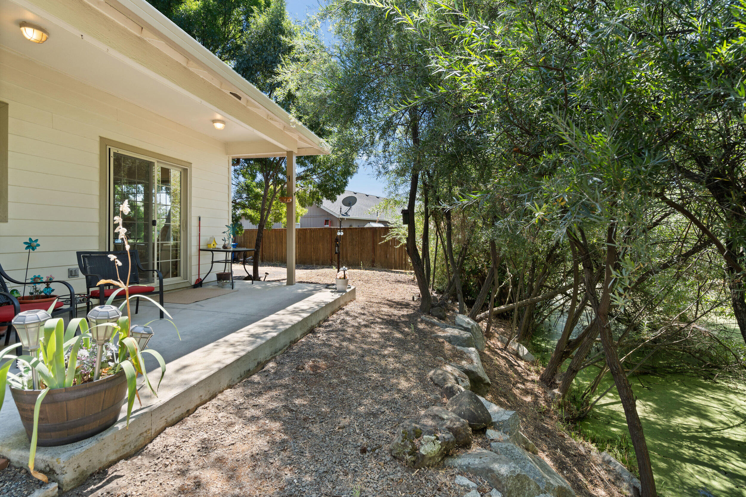 136 Dianne Way