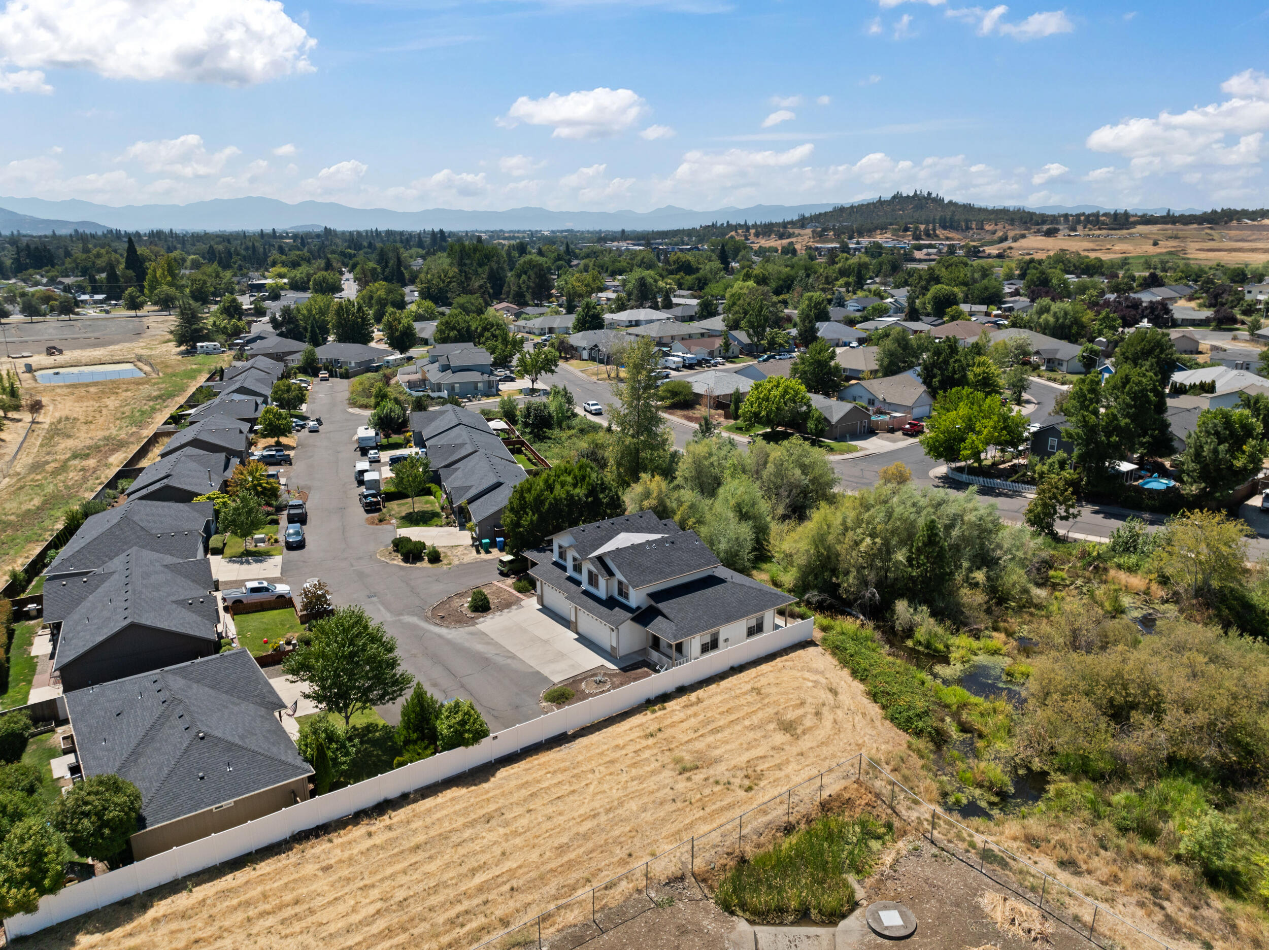 136 Dianne Way