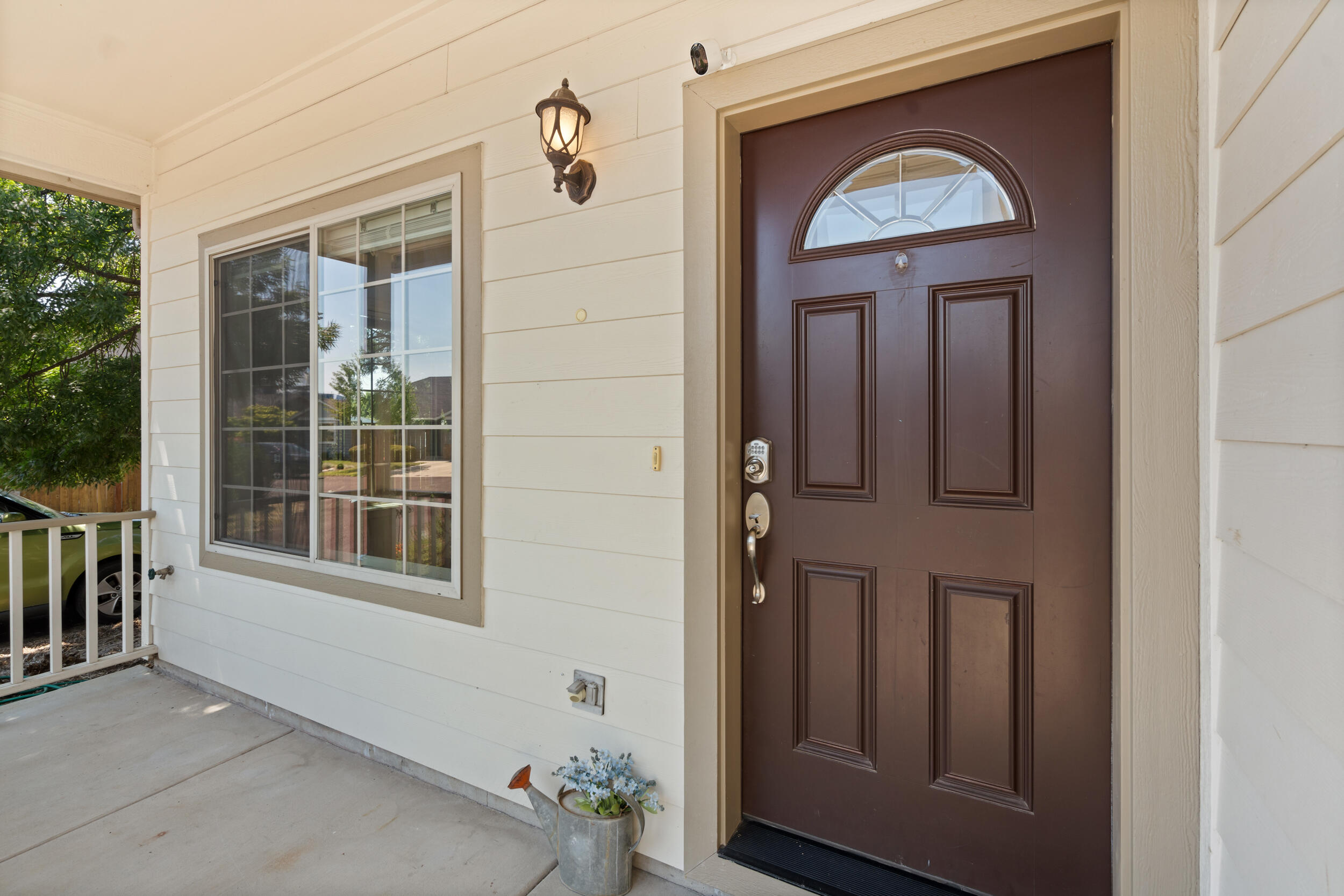 136 Dianne Way