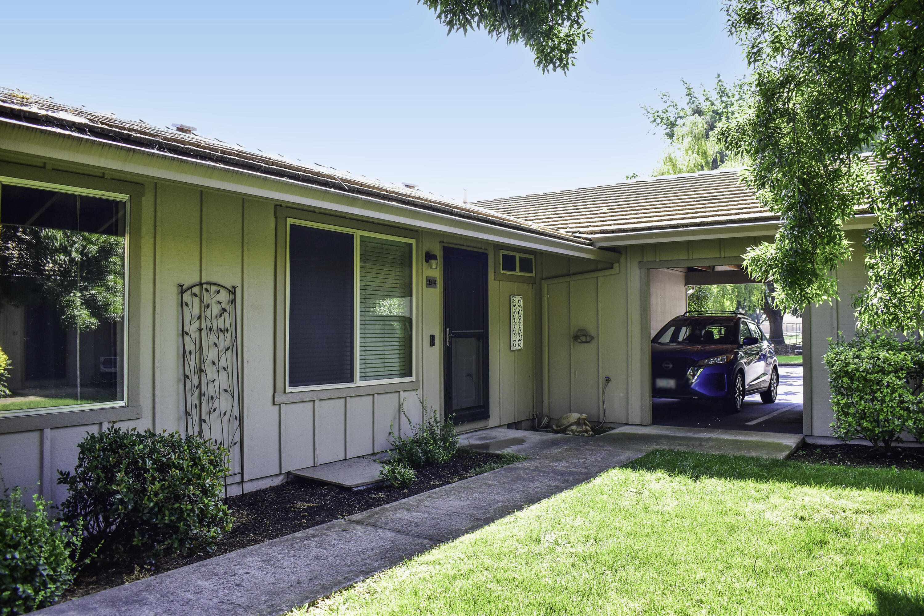 300 Shafer, B4
