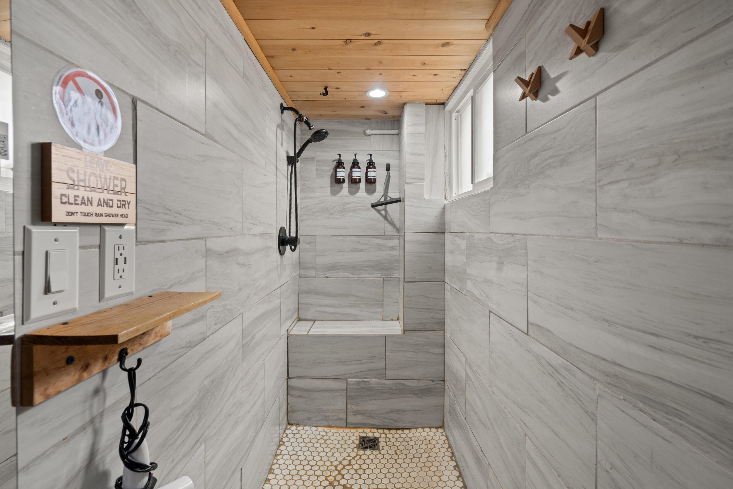 27 Crater Lake Avenue