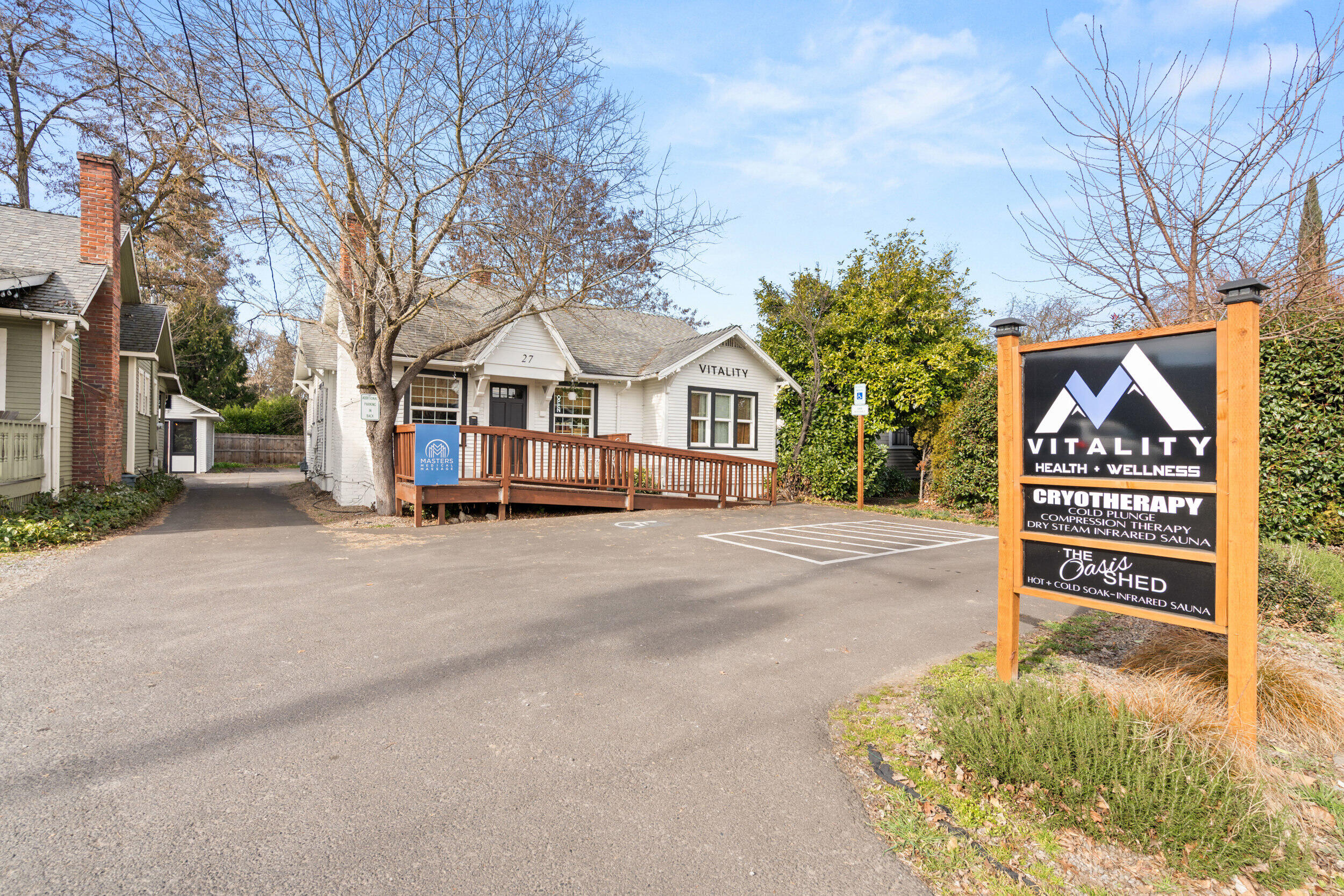 27 Crater Lake Avenue