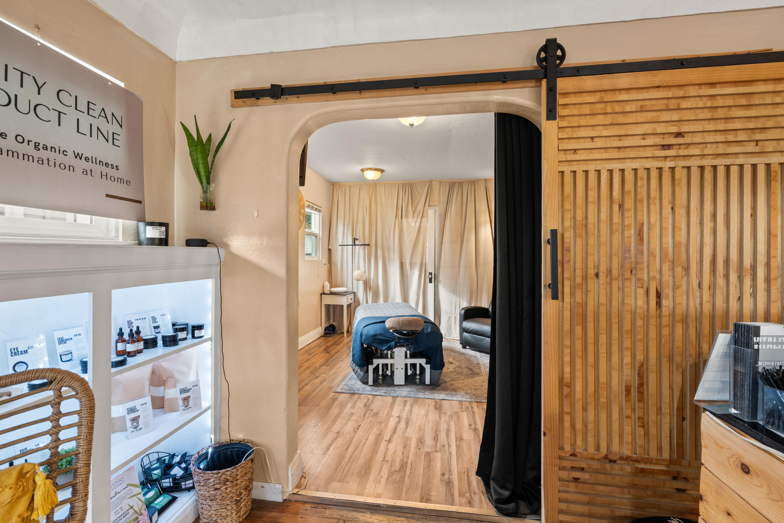 27 Crater Lake Avenue