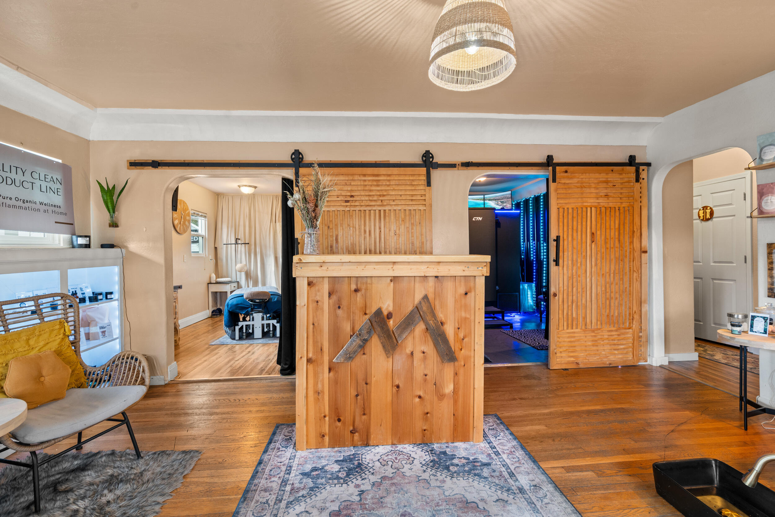 27 Crater Lake Avenue