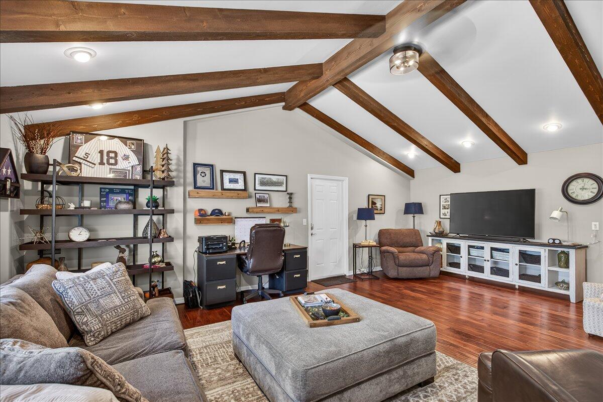 2050 Magnolia Avenue