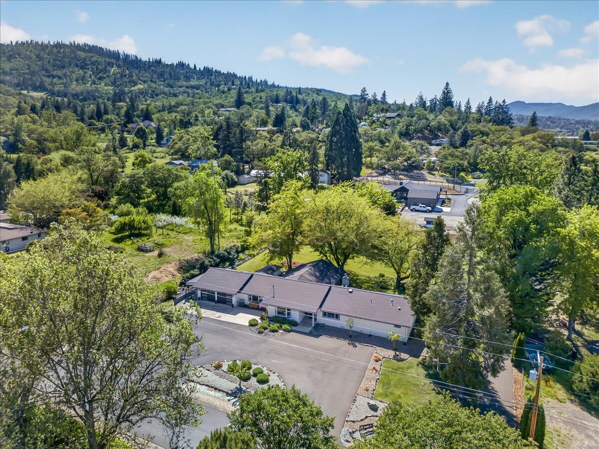 2050 Magnolia Avenue