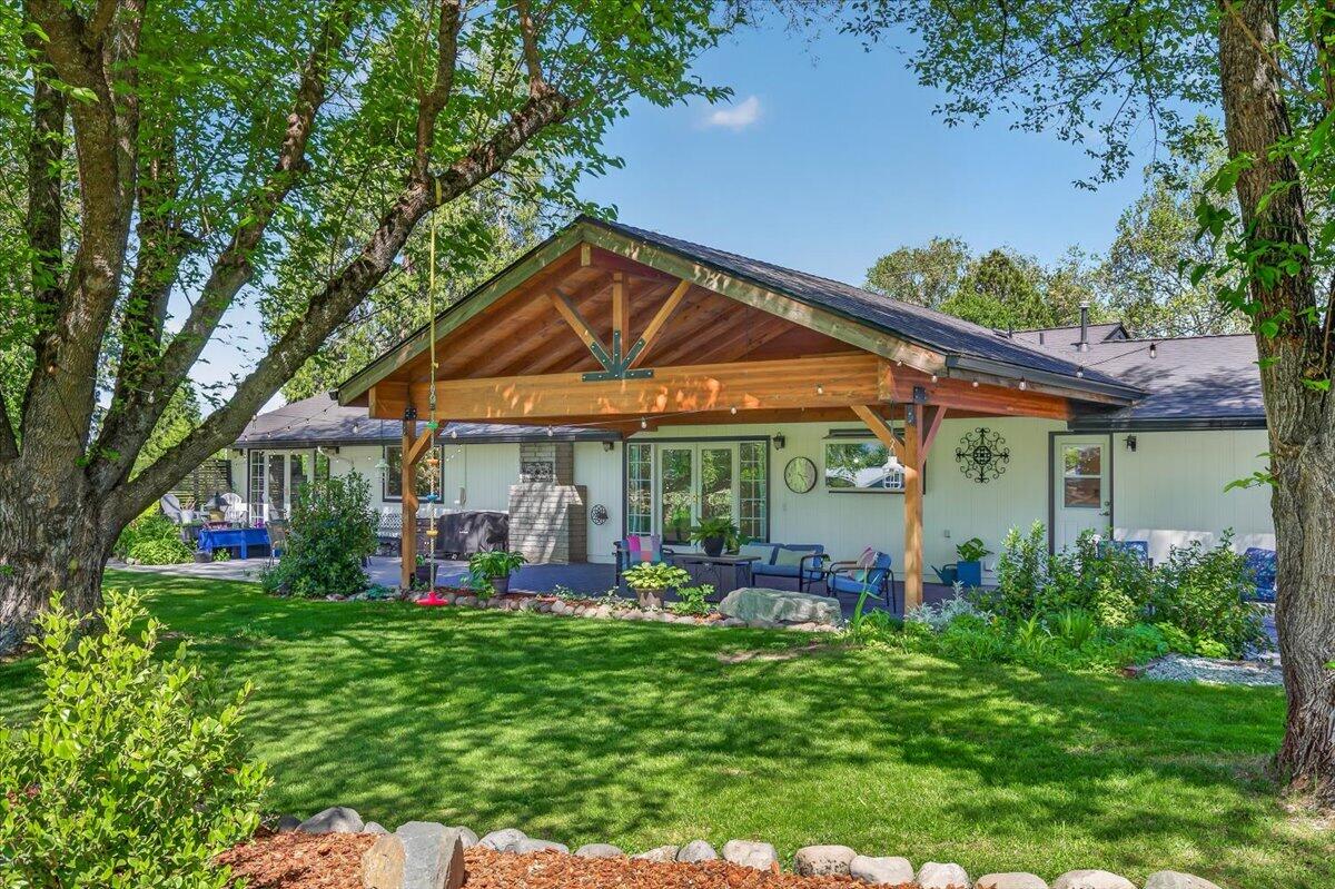 2050 Magnolia Avenue