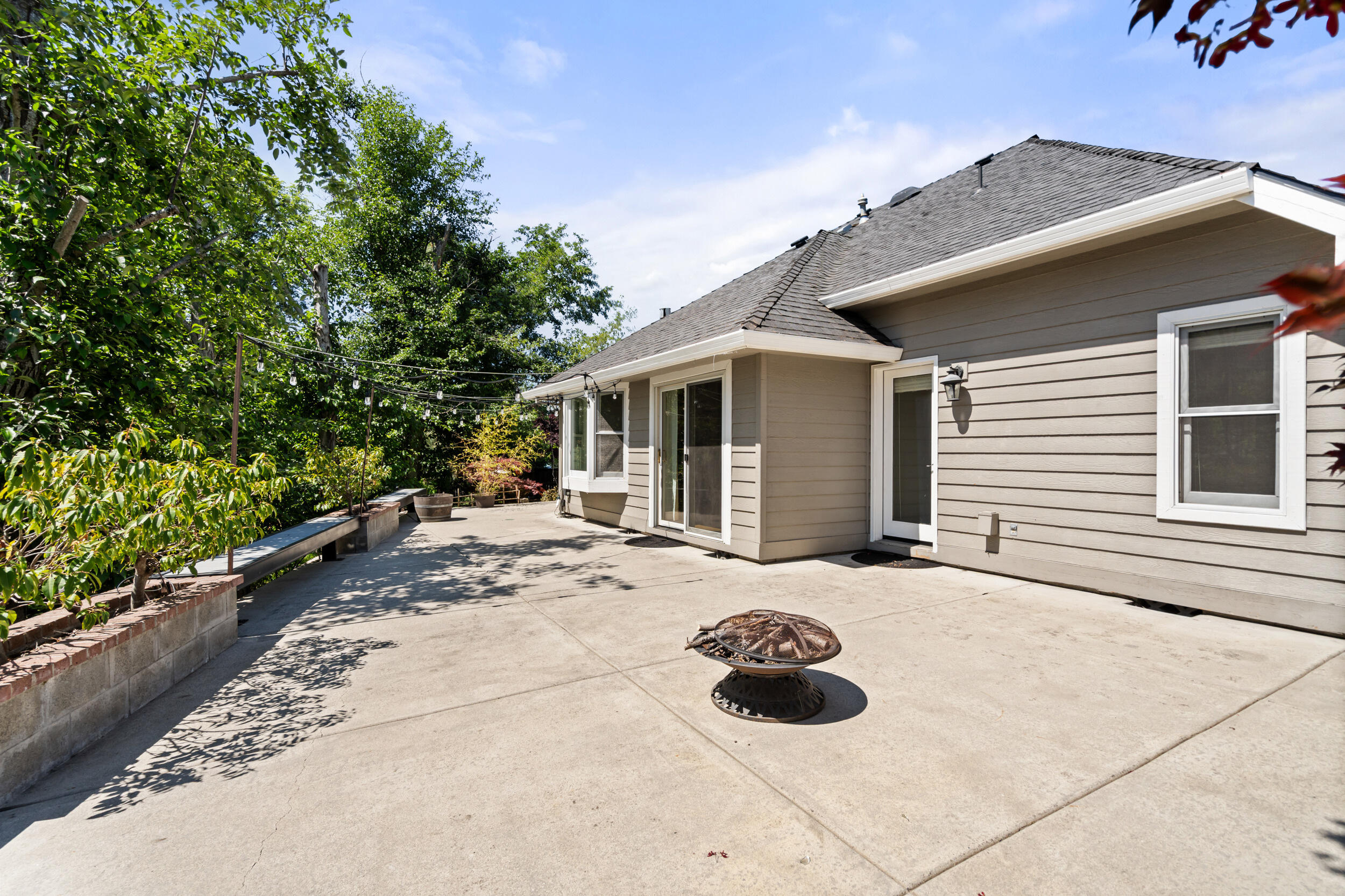 2738 Kerrisdale Ridge Drive