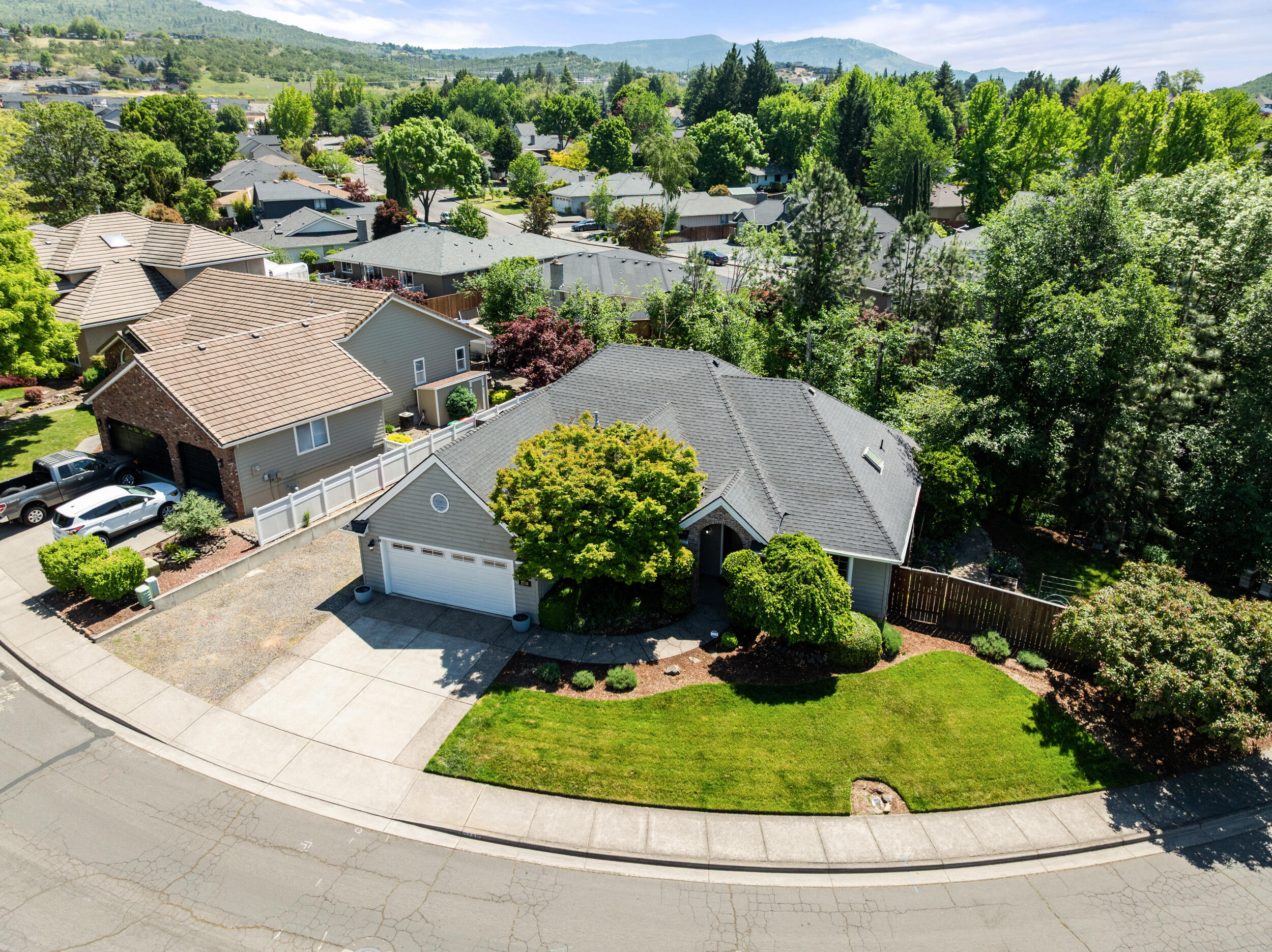 2738 Kerrisdale Ridge Drive