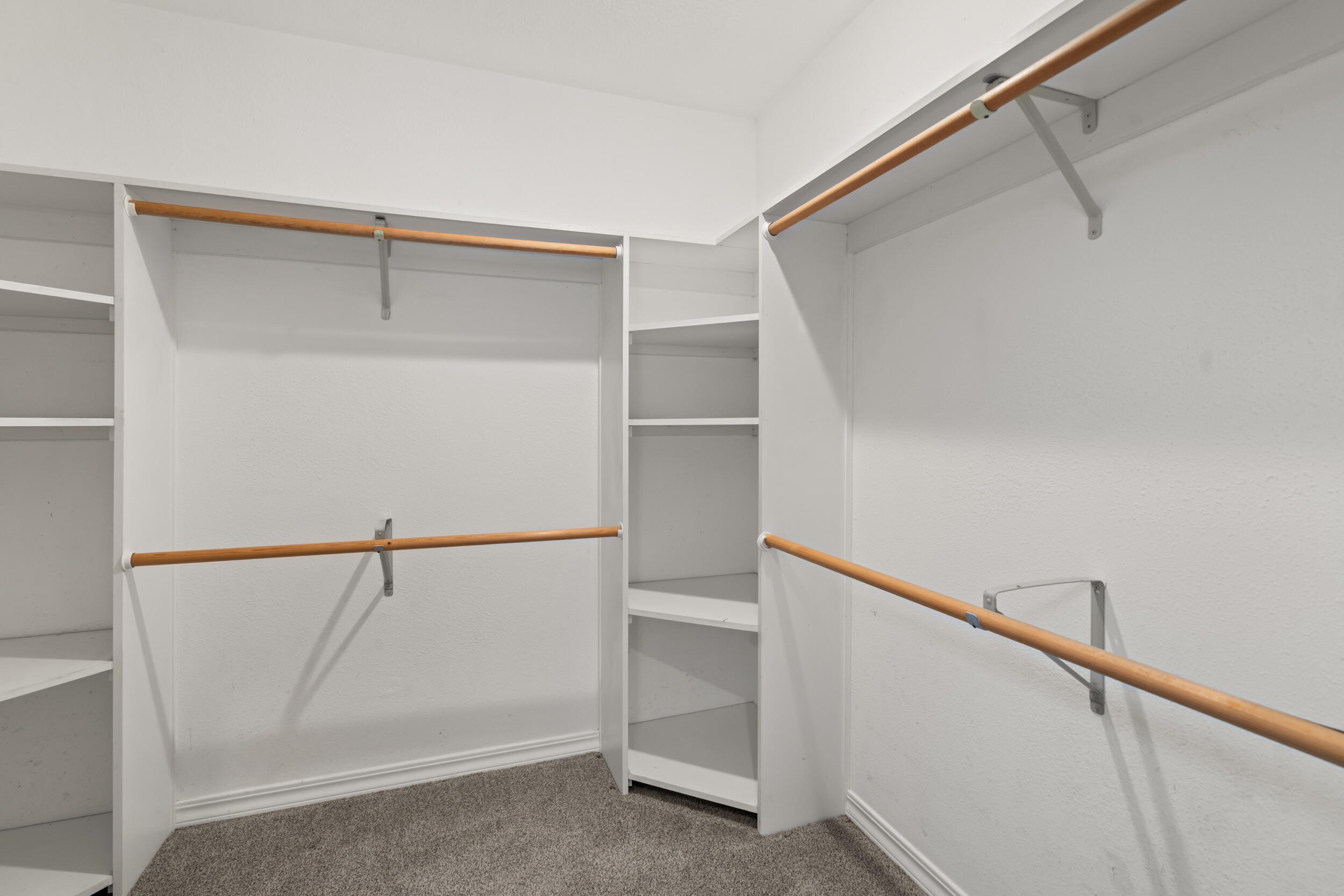 2738 Kerrisdale Ridge Drive
