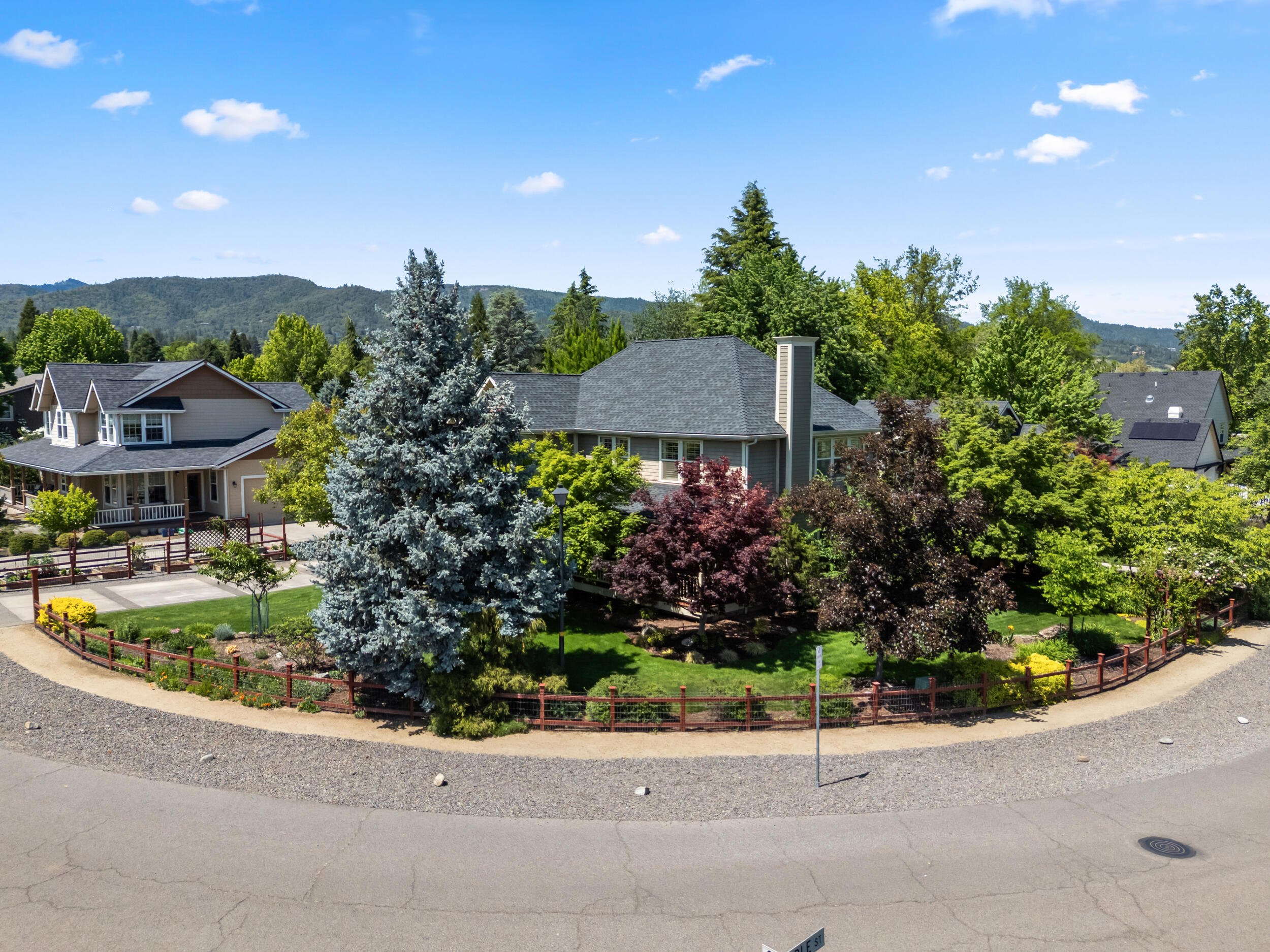 880 Singler Lane