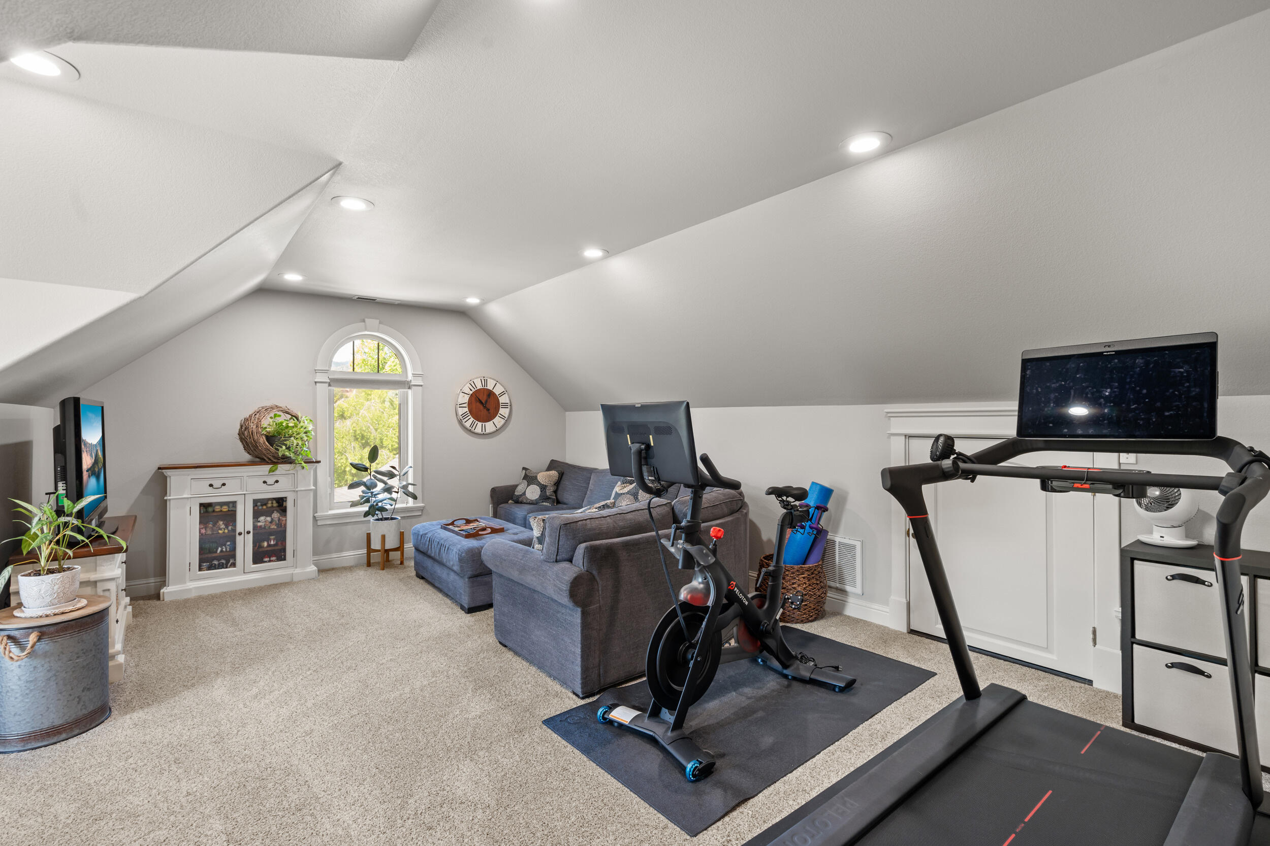 880 Singler Lane